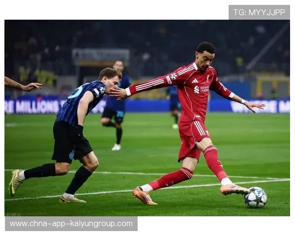 欧冠崩盘瞬间：拜仁遭绝杀，球迷情绪跌入谷底